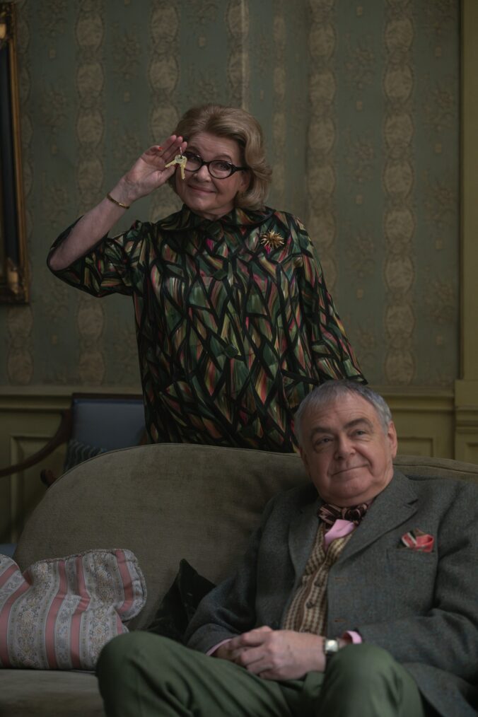 Dianne Wiest and Kevin McNally in 'Apartment 7A'
