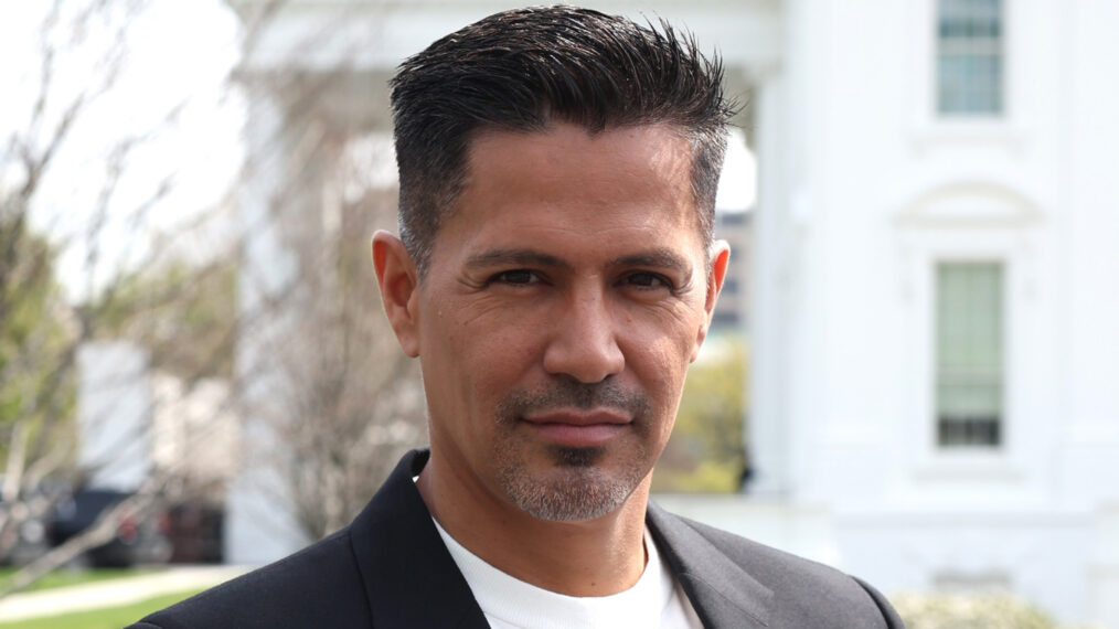 Jay Hernandez