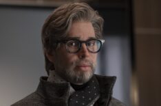 Jordan Gavaris as Felix in 'Orphan Black: Echoes' Season 1, Episode 2