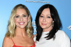 Sarah Michelle Gellar and Shannen Doherty attend the 9th Annual American Humane Hero Dog Awards at The Beverly Hilton Hotel on October 05, 2019 in Beverly Hills, California.