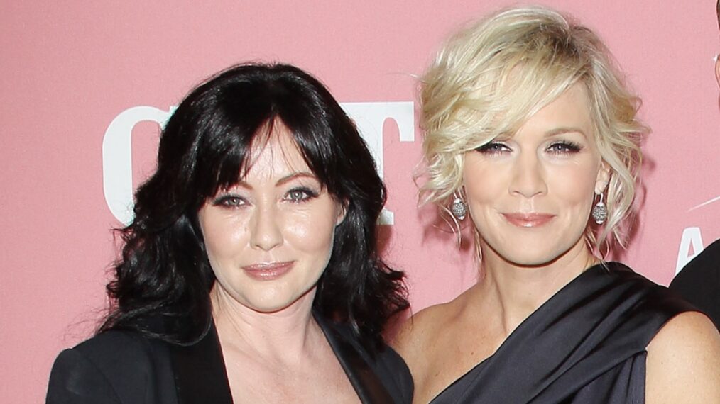 Shannen Doherty and Jennie Garth