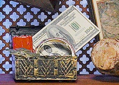 Clue Wall - Molly Ringwald Strike It Rich