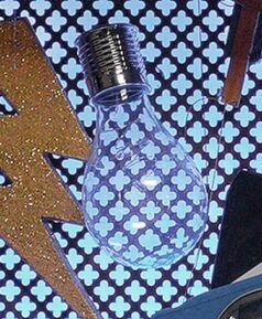 Clue Wall - Trace Adkins every light