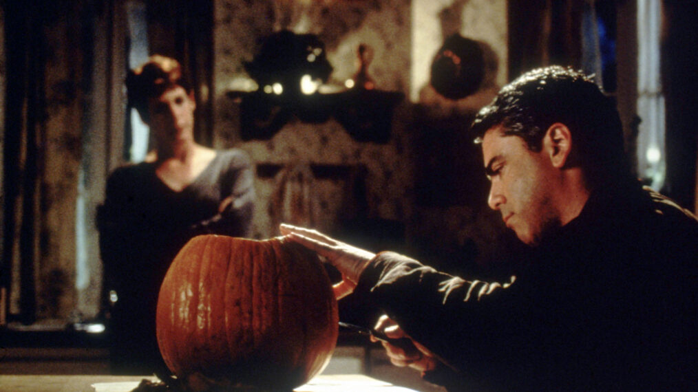 Jamie Lee Curtis and Adam Arkin in Halloween H20: 20 Years Later