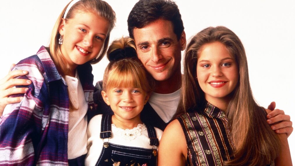 Full House cast - Jodie Sweetin, Mary-Kate Olsen, Bob Saget, Candace Cameron Bure