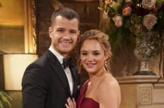 Michael Mealor (Kyle Abbott) and Hunter King (Summer Newman) on 'The Young and the Restless'