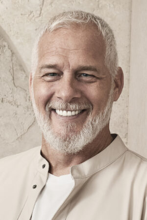 Mark Anderson Headshot
