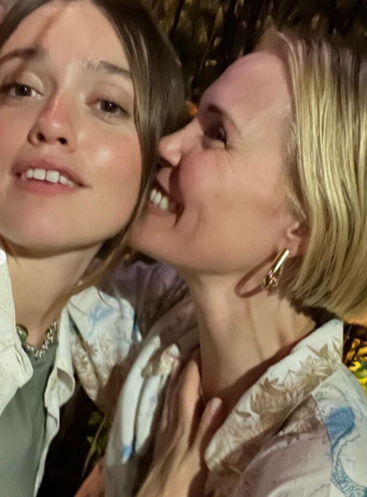 Aimee Lou Wood and Leslie Bibb behind the scenes of 'The White Lotus' Season 3