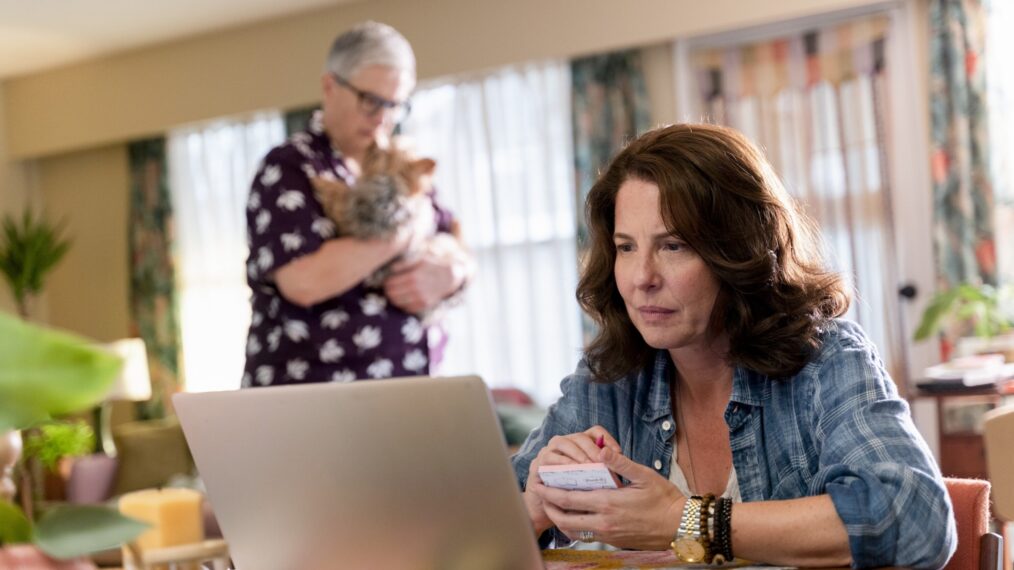 Abby McEnany as Velma Bruin and Robin Weigert as Teddi Bruin on 'Tracker'