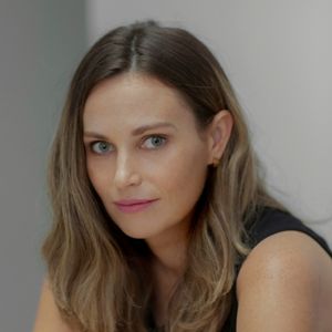 Carley Fortune Headshot