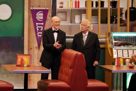 'Happy Days' costars Ron Howard and Henry Winkler reunite at the Emmys