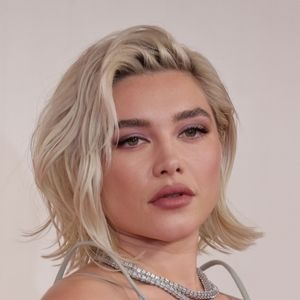 Florence Pugh Headshot