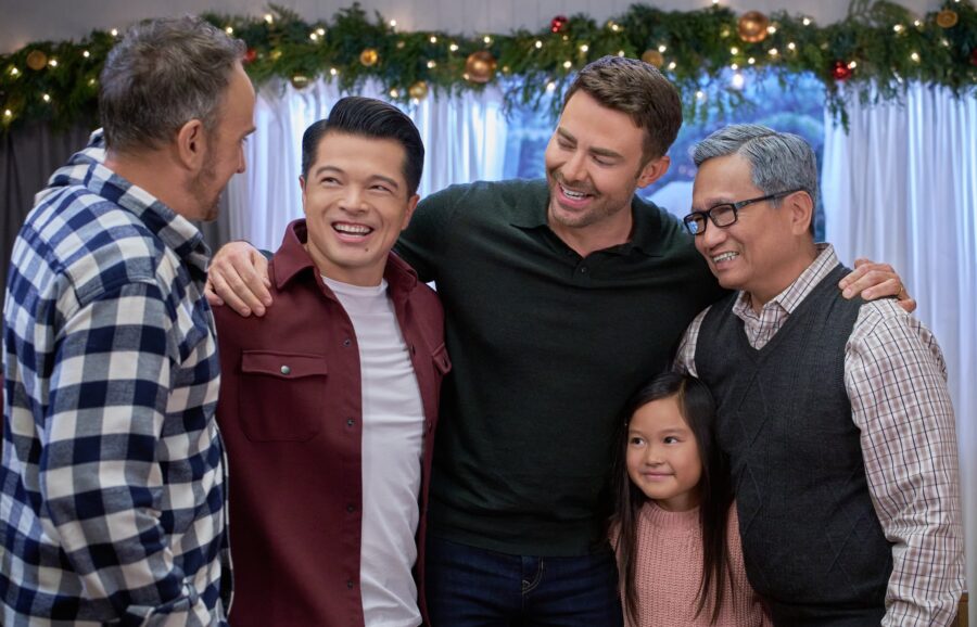 Deck the Halls on Cherry Lane - Hallmark+ Movie - Where To Watch