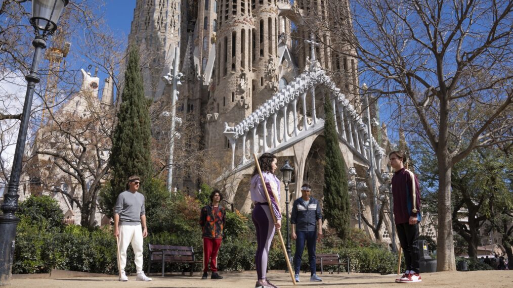 William Zabka as Johnny Lawrence, Xolo Maridueña as Miguel Diaz, Mary Mouser as Samantha LaRusso, Ralph Macchio as Daniel LaRusso, Tanner Buchanan as Robby Keene in Cobra Kai.