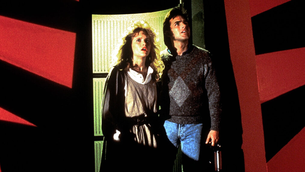 Suzanne Snyder and Grant Cramer in 'Killer Klowns from Outer Space'