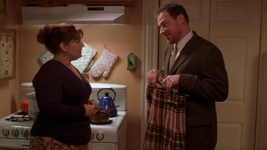 Melissa McCarthy as Sookie St James and Jackson Douglas as Jackson Belleville in 'Gilmore Girls.'