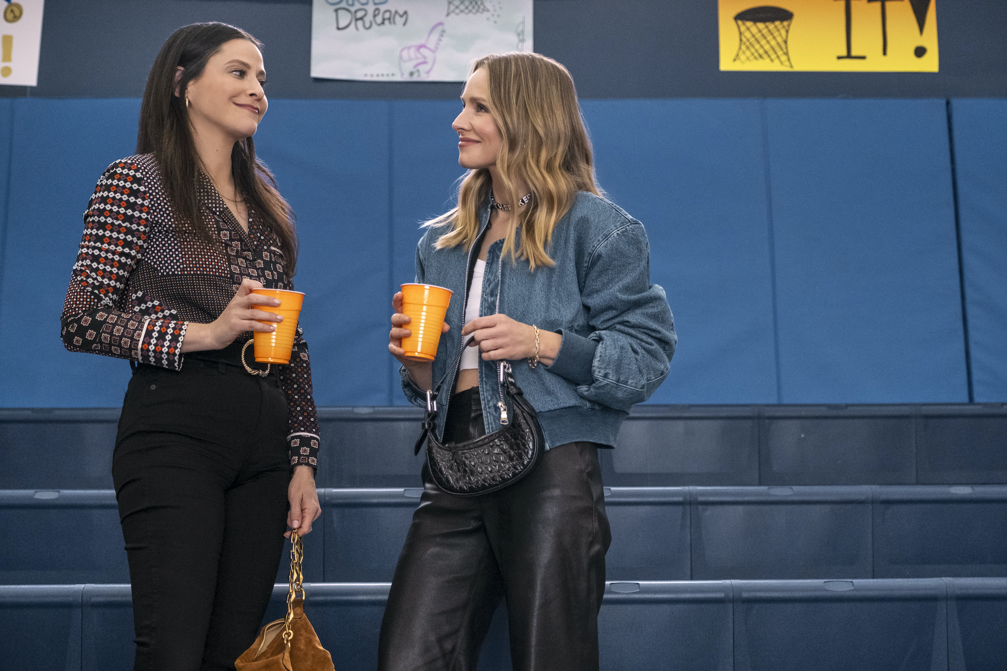 Jackie Tohn as Esther, Kristen Bell as Joanne in episode 107 of Nobody Wants This