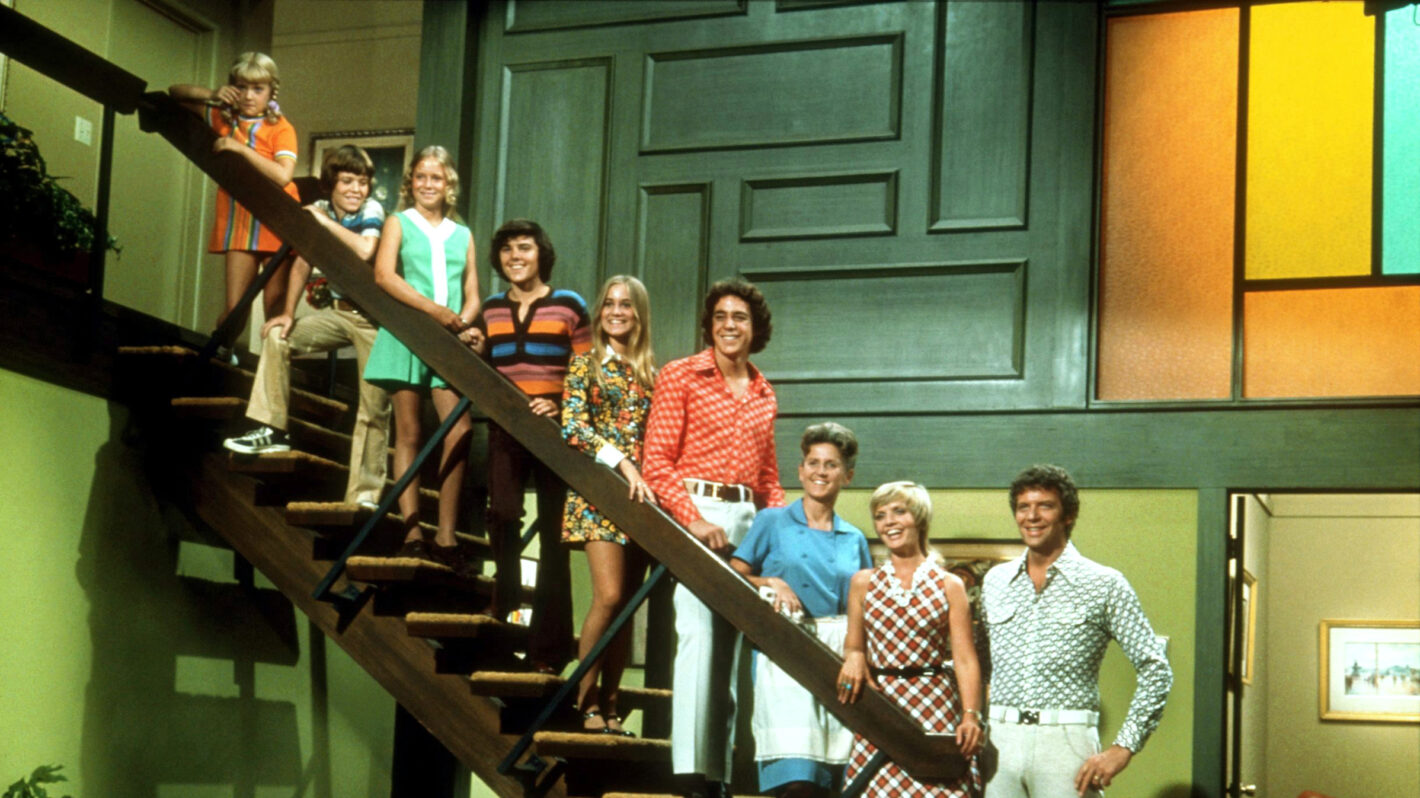 The Brady Bunch - Susan Olsen, Mike Lookinland, Eve Plumb, Christopher Knight, Maureen McCormick, Bar