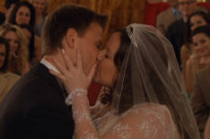 Aaron Schwartz as Vanya and Zuzanna Szadkowski as Dorota Kishlovsky in 'Gossip Girl.'