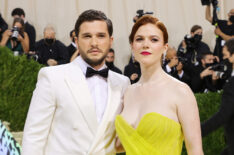 Kit Harington and Rose Leslie attend The 2021 Met Gala Celebrating In America: A Lexicon Of Fashion at Metropolitan Museum of Art on September 13, 2021 in New York City.