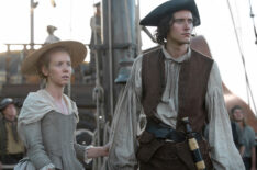 Lauren Lyle as Marsali Fraser and César Domboy as Fergus Fraser in Outlander