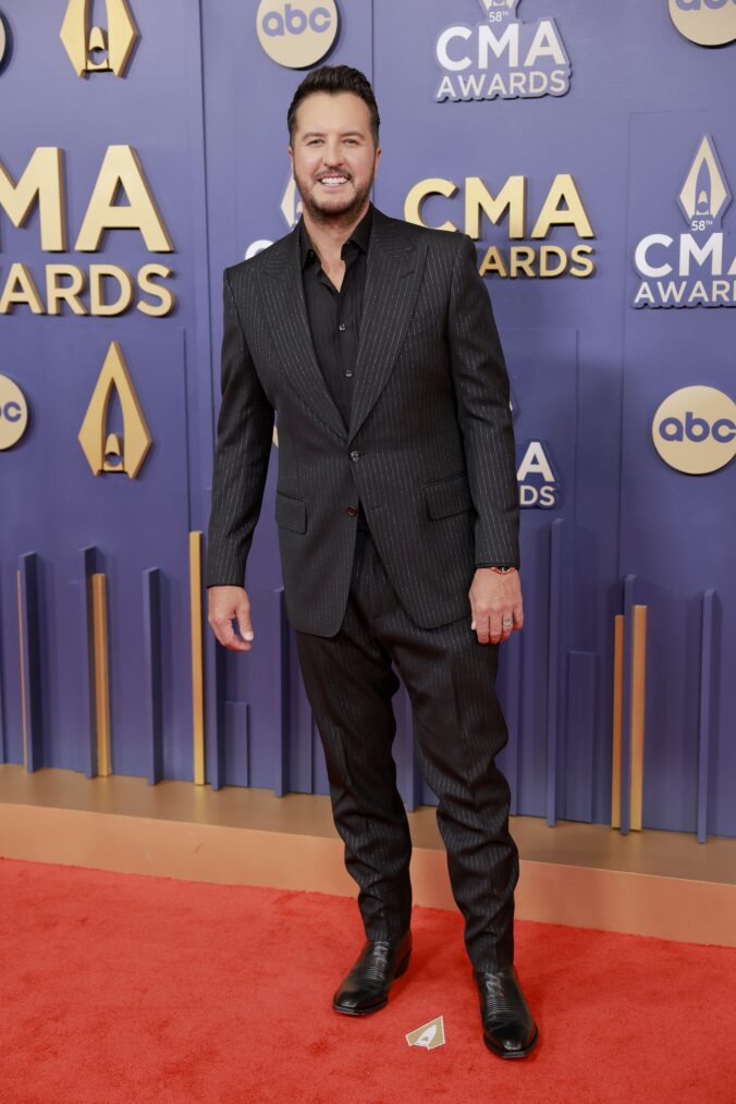 Luke Bryan attends The 58th Annual CMA Awards at Music City Center on November 20, 2024 in Nashville, Tennessee.