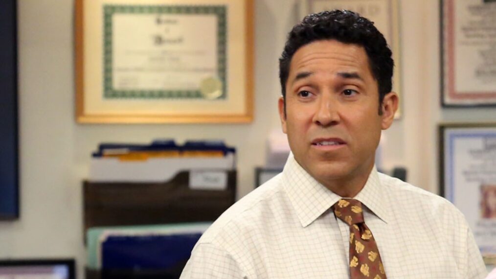 Oscar Nunez in 'The Office'