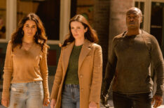 Emmanuelle Chriqui as Lana Lang Cushing, Elizabeth Tulloch as Lois Lane, and Wolé Parks as John Henry Irons in Superman and Lois - 'It Went by So Fast'