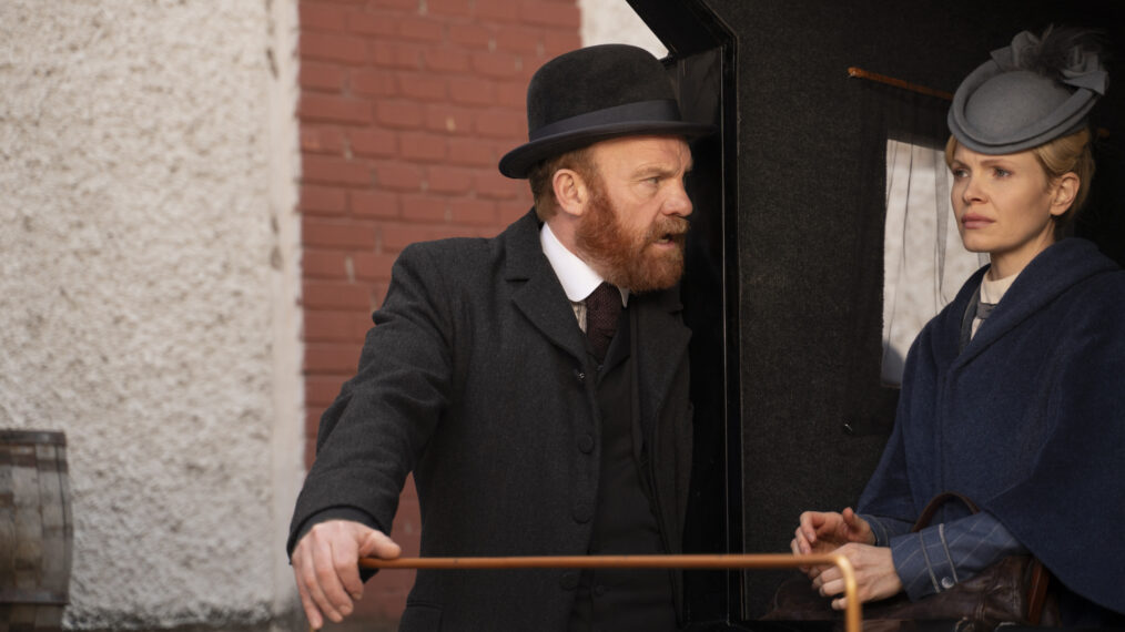 DS Phelps (Tim Chipping), Eliza Scarlet (Kate Phillips) in 'Miss Scarlet' Season 5 Episode 5