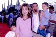 Annie Potts with her husband James Hayman and kids attending the premiere of her new movie, 'Toy Story 2'