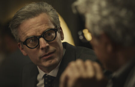Eric Bogosian as Daniel Molloy and Justin Kirk as Raglan James in 'Interview With the Vampire' Season 2 Episode 6