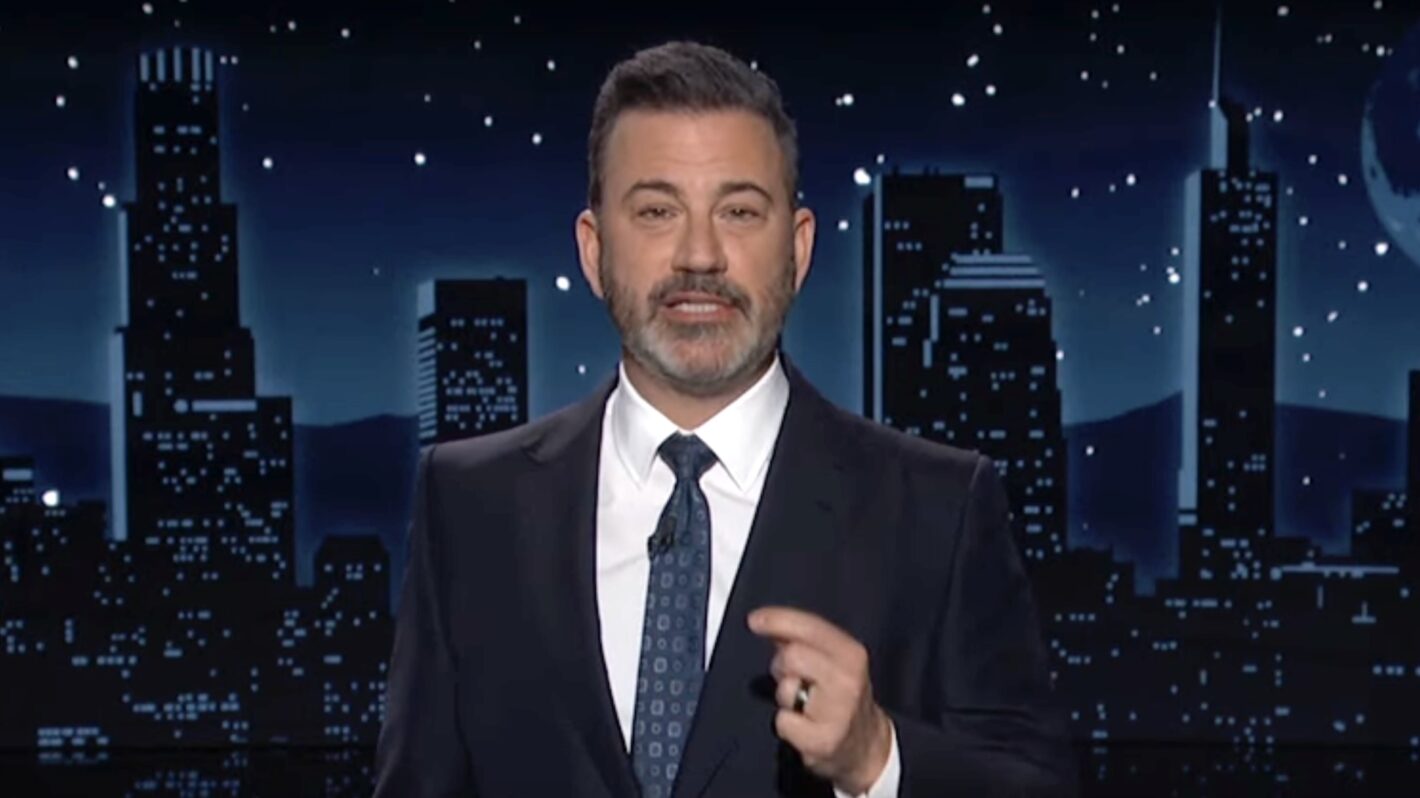 Jimmy Kimmel Rips Into Trump's 'Deeply Stupid' Plane Crash Press Conference