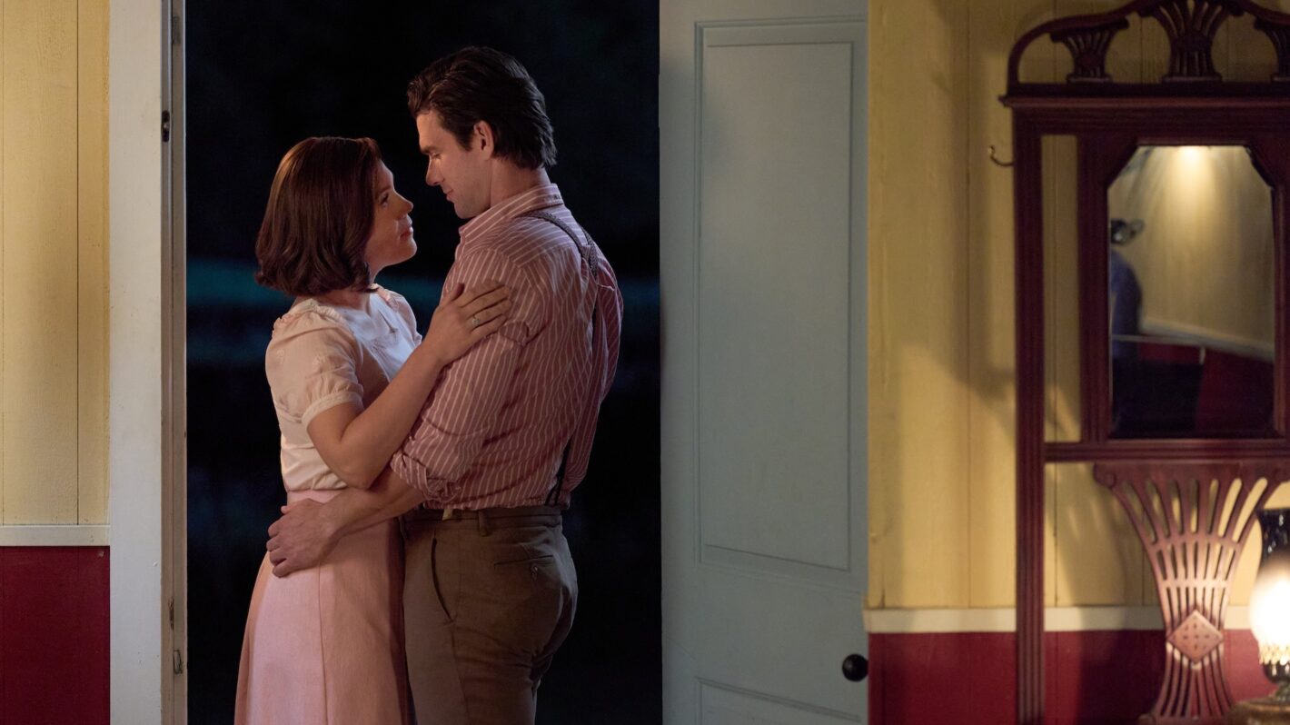 Erin Krakow as Elizabeth, Kevin McGarry as Nathan — 'When Calls the Heart' Season 12 Premiere