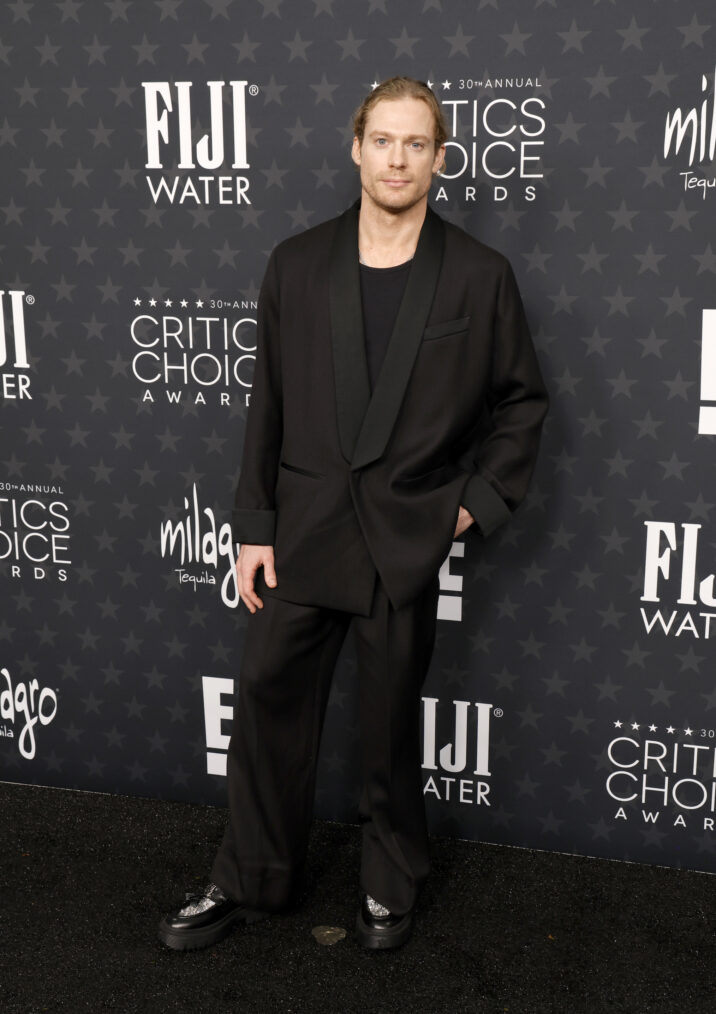 Sam Reid attends the 30th Annual Critics Choice Awards at Barker Hangar on February 07, 2025 in Santa Monica, California.