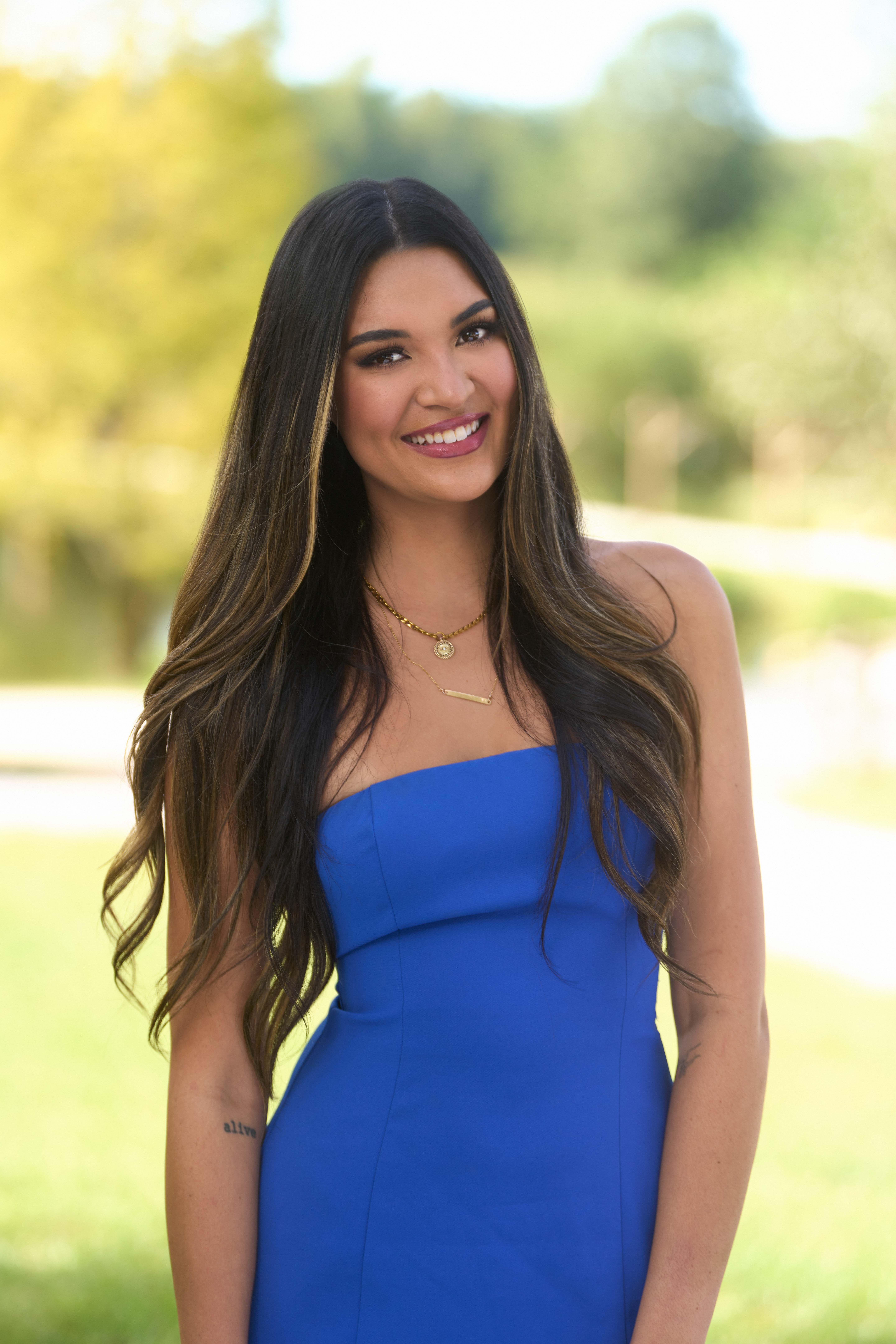 Dater Taylor in the Season Three premiere of FARMER WANTS A WIFE