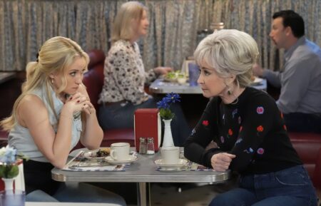 Emily Osment and Annie Potts in 'Georgie & Mandy's First Marriage' Season 1