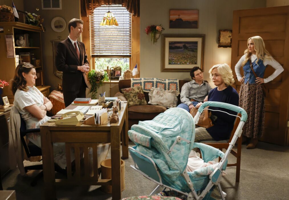 Zoe Perry, Matt Hobby, Montana Jordan, Rachel Bay Jones, and Emily Osment in 'Georgie & Mandy's First Marriage'
