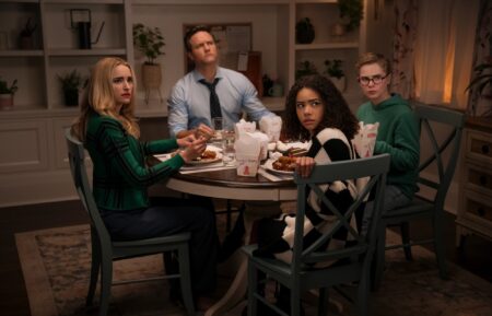 Ginny & Georgia - Brianne Howey as Georgia Miller, Scott Porter as Paul, Antonia Gentry as Ginny Miller, Diesel La Torraca as Austin Miller in episode 302