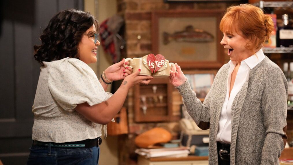 Belissa Escobedo as Isabella, Reba McEntire as Bobbie in 'Happy's Place'