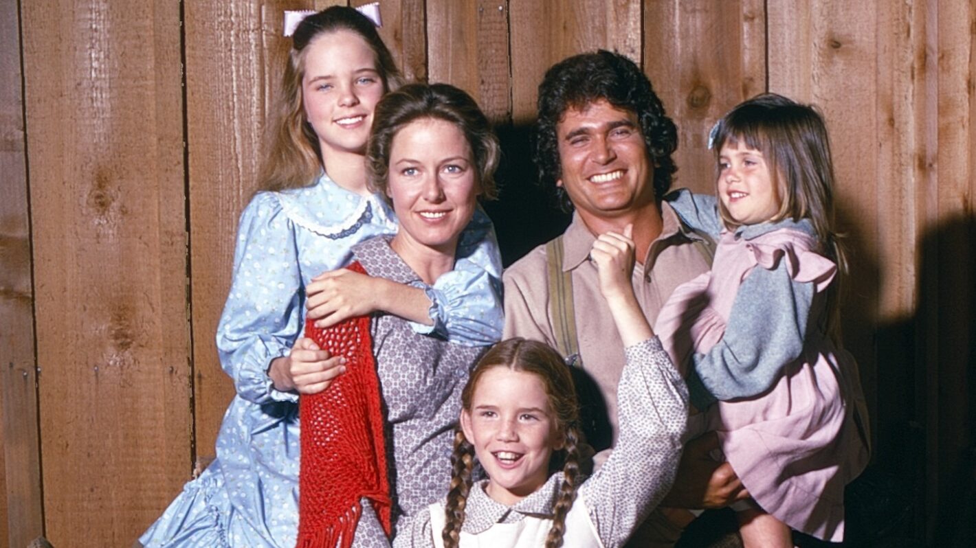 LITTLE HOUSE ON THE PRAIRIE, from left: Melissa Sue Anderson, Karen Grassle, Melissa Gilbert (bottom), Michael Landon, Lindsay / Sidney Greenbush, (1974), 1974-83.