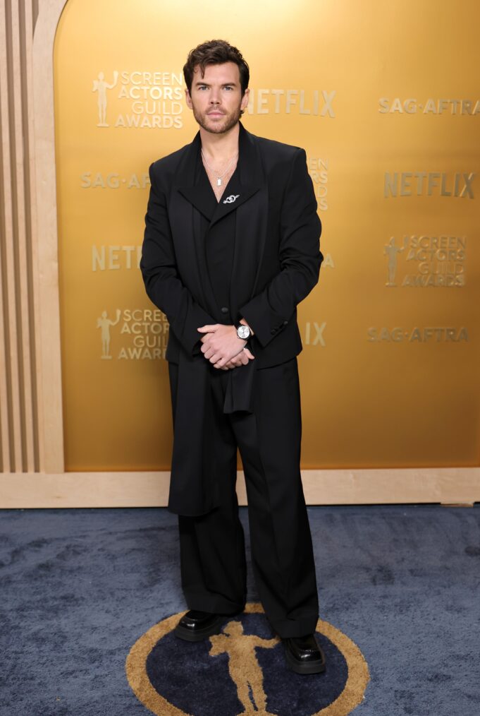 Luke Newton at the 2025 SAG Awards