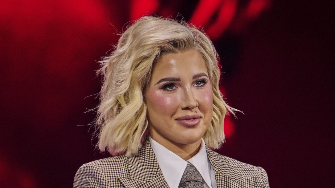 Savannah Chrisley Visits White House In Bid To Get Trump To Free Her Savannah Chrisley 2 1420x798