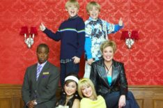 Cole Sprouse, Dylan Sprouse, Kim Rhodes, Ashley Tisdale, Brenda Song, and Phill Lewis in 'Suite Life of Zack and Cody'