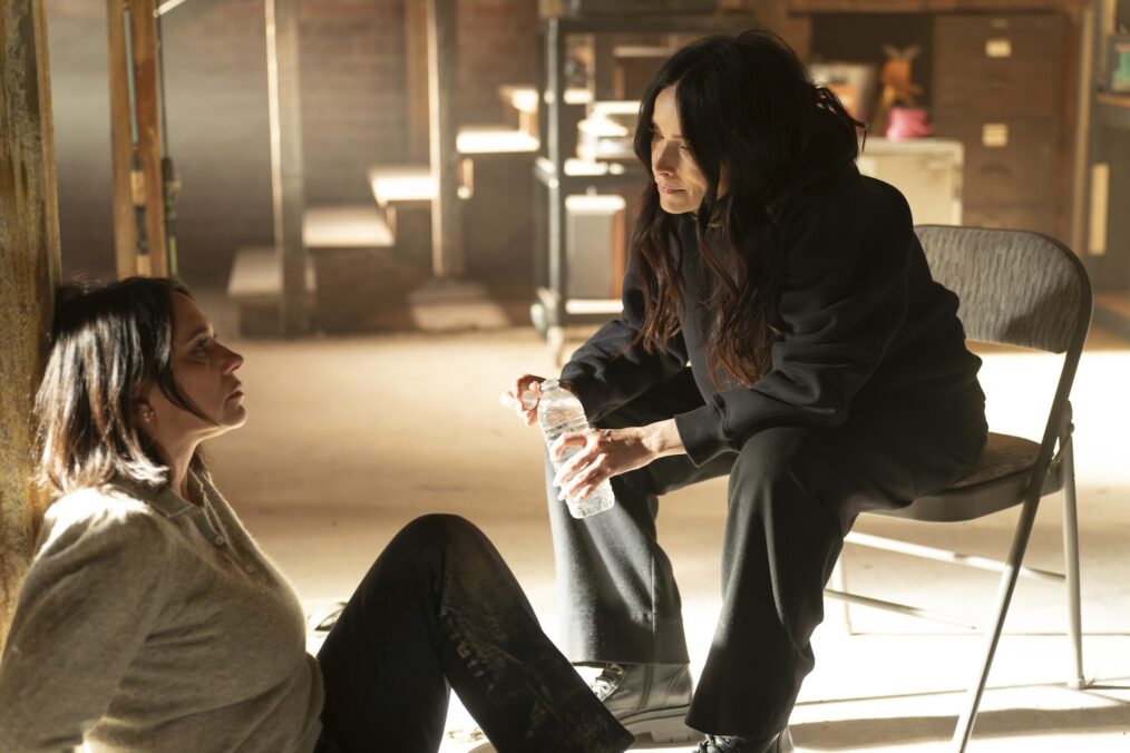 '9-1-1': Jennifer Love Hewitt on Maddie's Recovery After Amber, Chimney