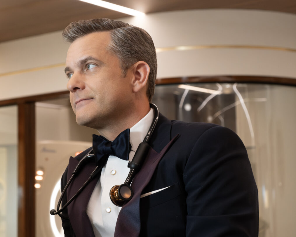 Joshua Jackson in Doctor Odyssey - 'Casino Week'