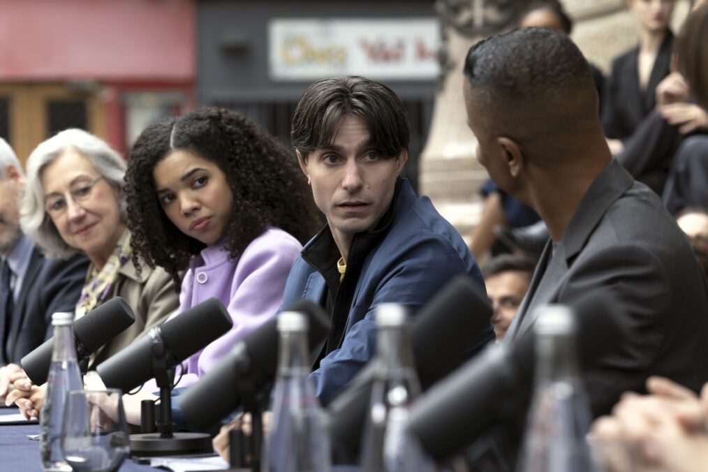Taïs Vinolo and Gideon Glick in 'Étoile'