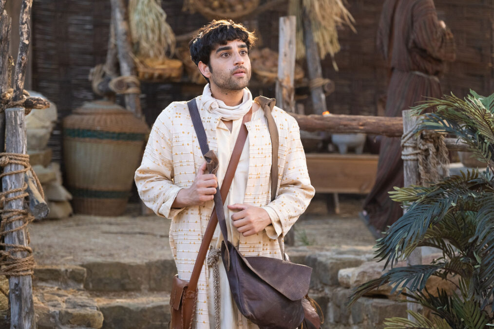 Paras Patel as Matthew in The Chosen