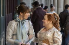 Claudia Jessie as Eloise Bridgerton, Nicola Coughlan as Penelope Featherington in episode 404 of Bridgerton
