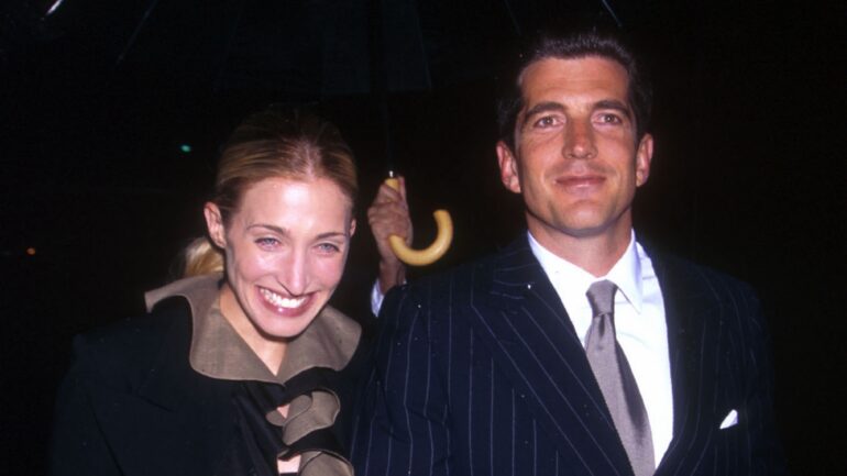 John Kennedy Jr. and his wife Carolyn Bessett arrive at the US Customs House in New York city May 19, 1999 for the Newman's Own/George Awards honoring generous American companies.