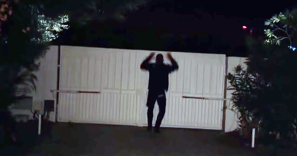 Colton Underwood Jumping Over the Fence on The Bachelor